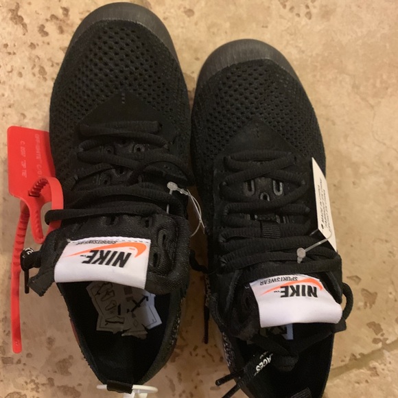 🔥Authentic NIKE AIR VAPORMAX X OFF-WHITE
THE TEN - Picture 5 of 8